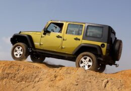 Jeep Wrangler 2013 Review