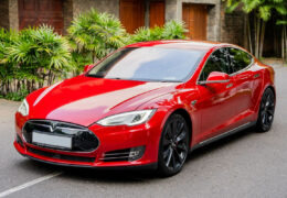 Tesla Model S 2015 Review