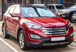 Hyundai Santa Fe 2013 Review
