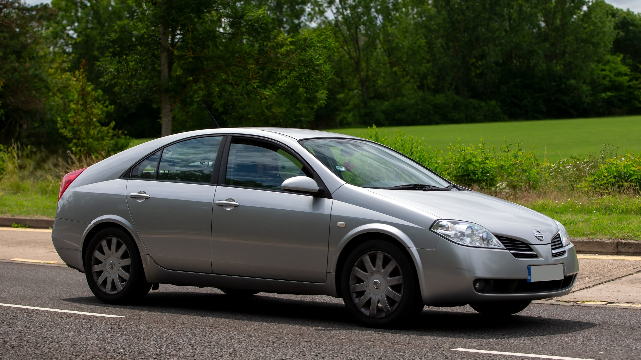 Nissan Primera 2001 Review