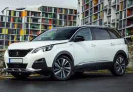 Peugeot 5008 2018 Review