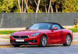 BMW Z4 2011 Review