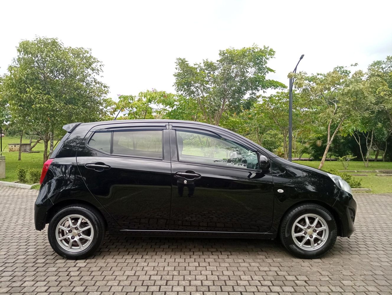 Perodua Axia 2016 Review