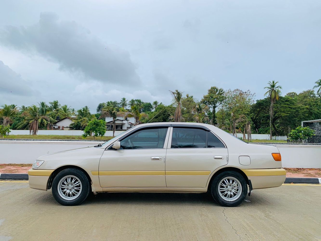 Toyota Corona 1997 Review