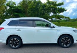 Mitsubishi Outlander 2015 Review