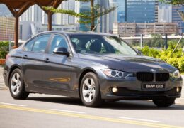 BMW 320d 2011 Review